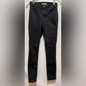 Levis 721 High-Rise Skinny Jeans Black Women's W26/L30